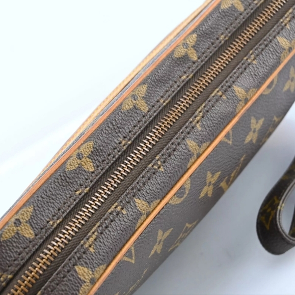 Louis Vuitton Clutch Marly Dragonne GM FREE PURSE CHARM. - Picture 14 of 16